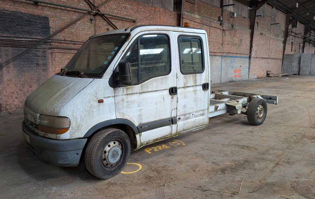Véhicules pour pièce ou refaire peugeot benne + Renault double cabine+scudo+opel break 2