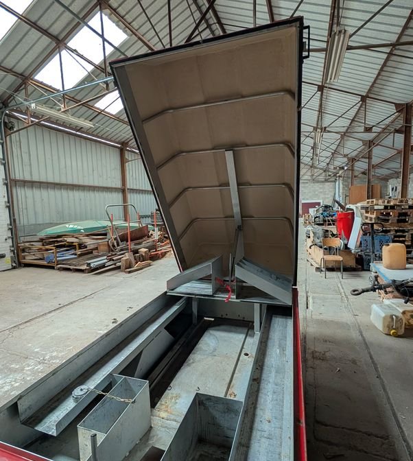 Remorque fermee freinee 750kg avec cg 2