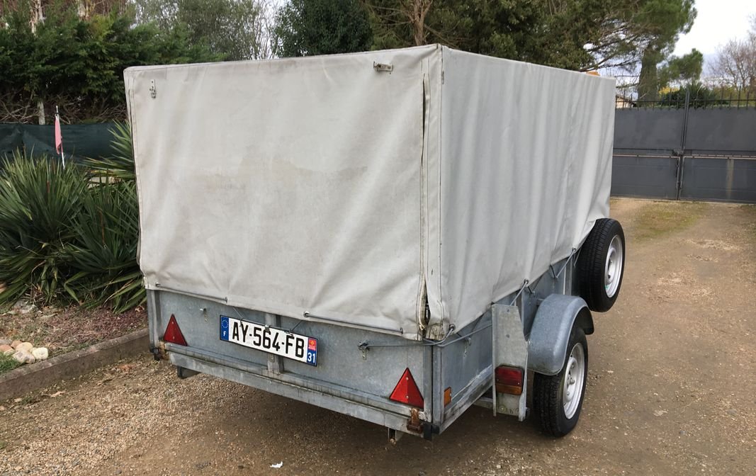 Remorque avec bache ptc 499 kg 2