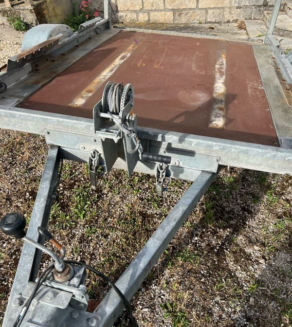 Remorque plateau basculante 500 kg avec treuil 3