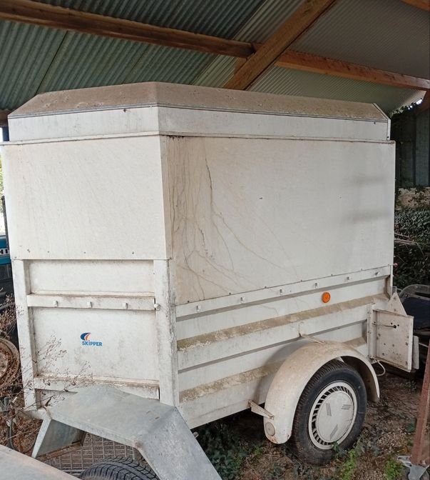 Remorque fermée