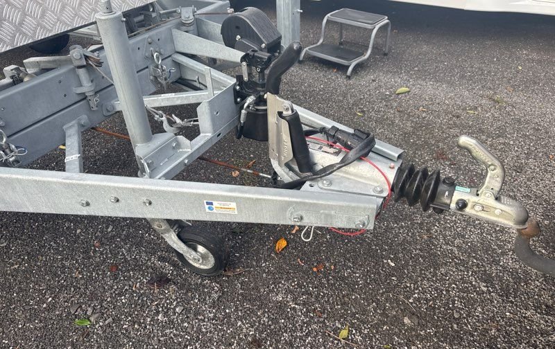 LIDER 39750 porte voiture PTAC 1300kg
