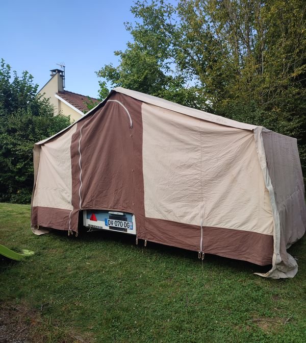 Remorque sur base de caravane pliante 2