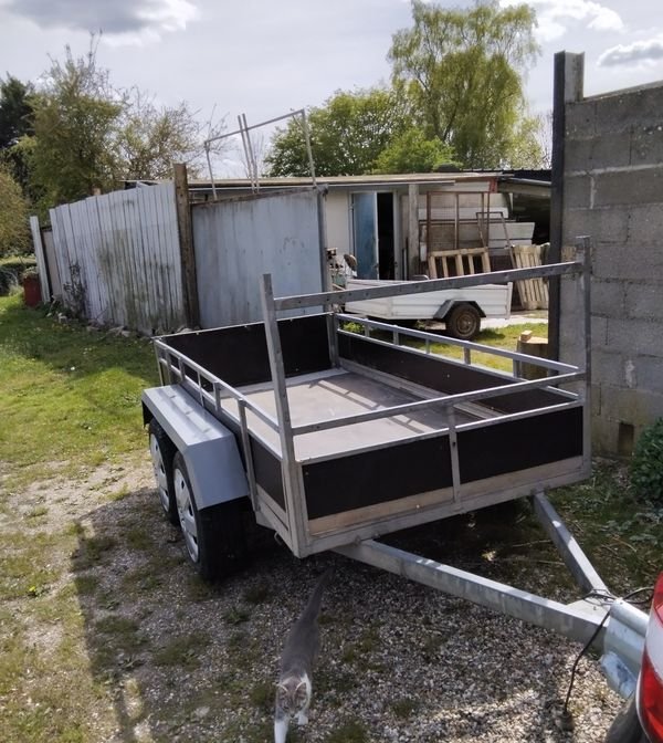 Remorque double essieux 253x126 intérieur caisse 2
