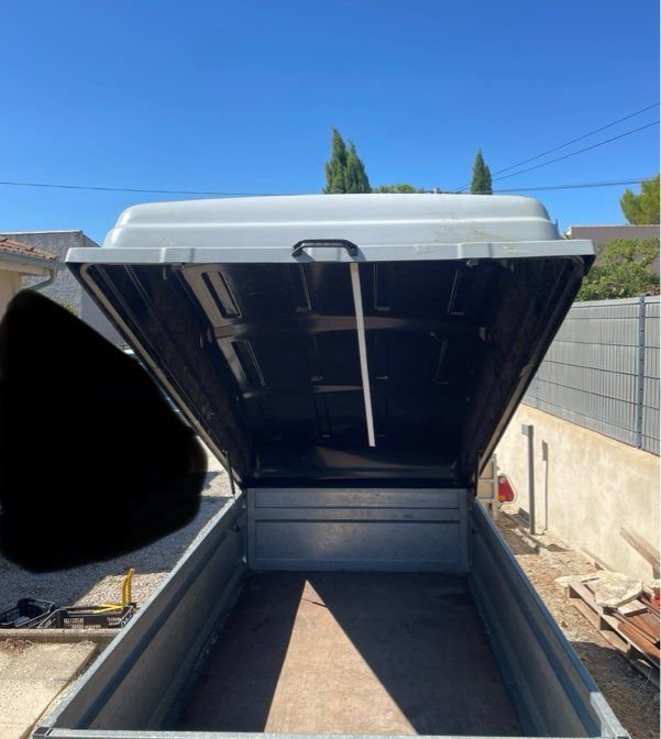 Remorque Sorel freinée cassante PTAC 750 kg avec capot 3