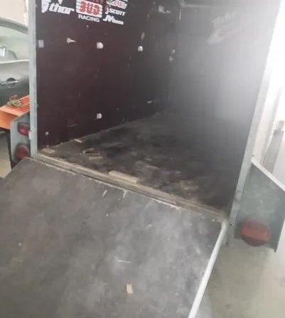 Remorque fermée
