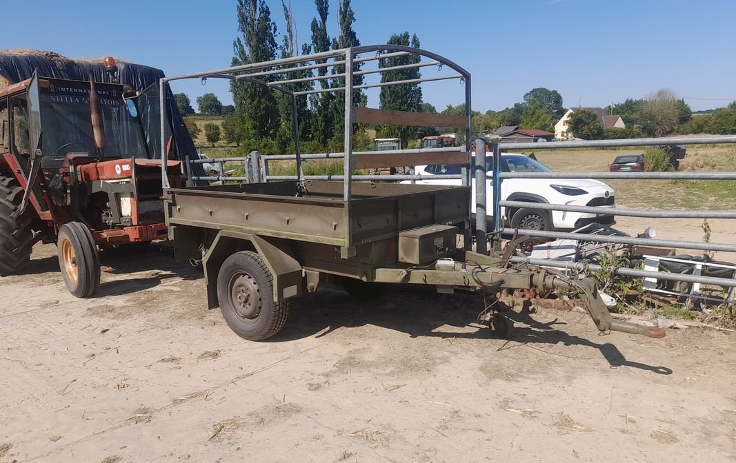 Remorque ex armée