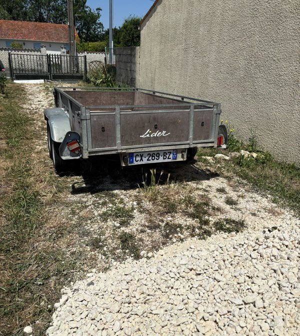 Remorque à deux essieux 3