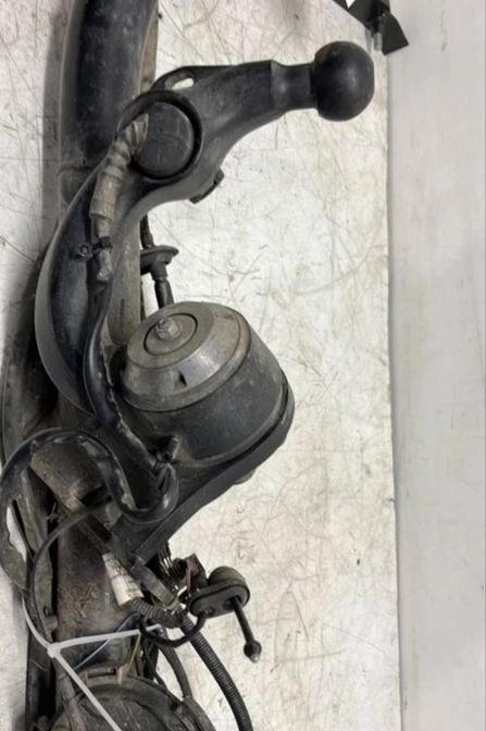 Attelage escamotable d'origine pour mégane 4 berline ref: 8201591076