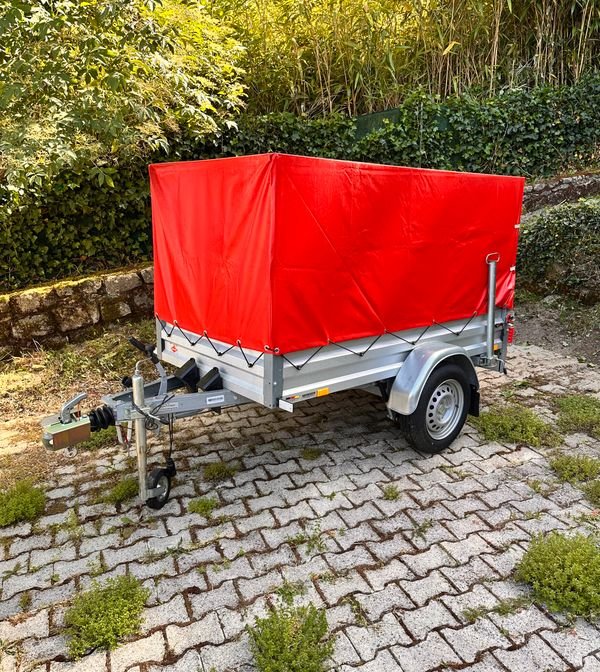 Remorque stema freinée 850 kg avec bâche - très peu servie