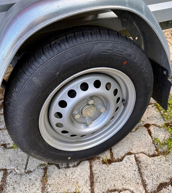 Remorque stema freinée 850 kg avec bâche - très peu servie 3