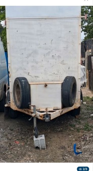 Je vend une remorqur 4