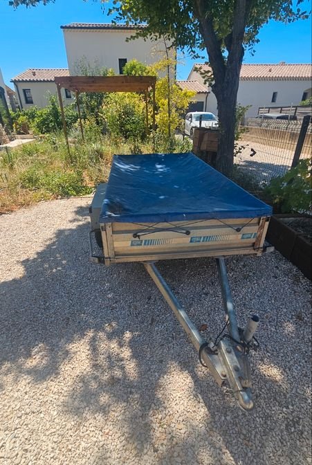 Remorque double essieux 750kg 2m50 x 1m30 2