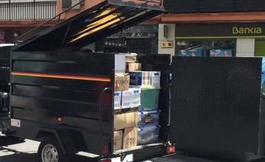 Remorque 750 kg avec toit ouvrant et rampe intégrée