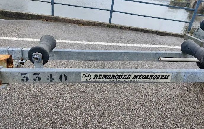Authentique Remorque basculante professionnelle de grande marque Mecanorem pour Bateau, Barque… en TBE