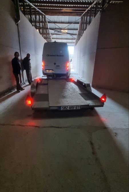 Remorque porte-voiture double essieux freiné Al-ko 2