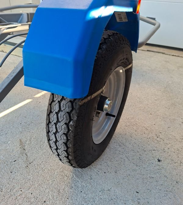Remorque 4 velos mottez etat neuve ( roue de secours / antivol/sa 2
