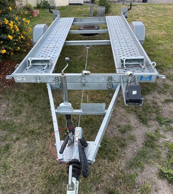 Porte voiture remorque LIDER 1300 kg 39750