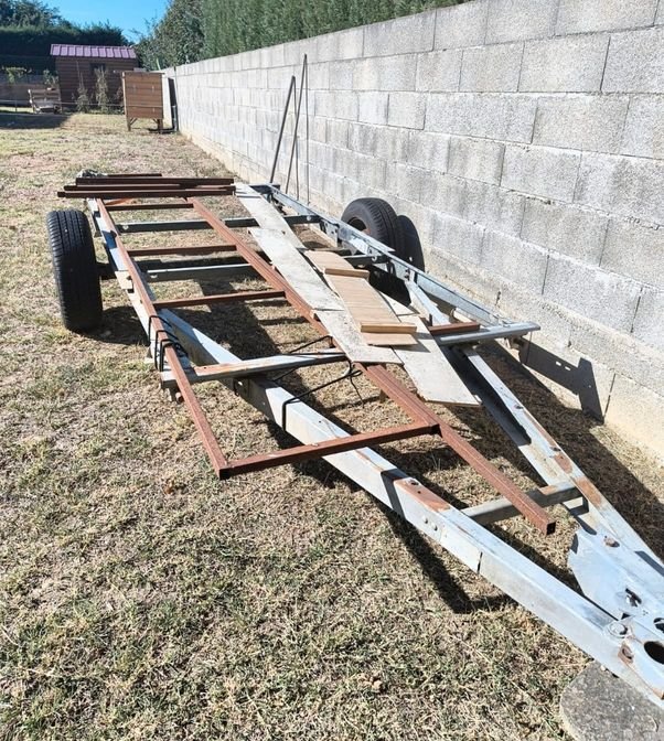 Châssis de remorque 4,60mx1,50m à restaurer 3
