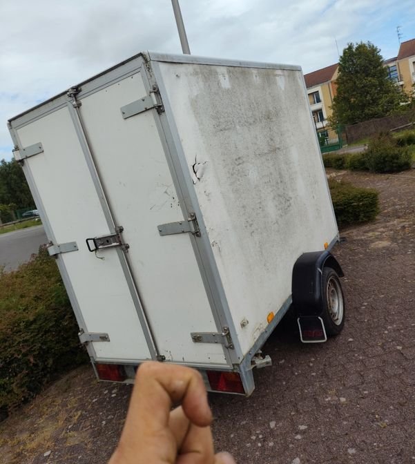 Remorque fermée fourgon saris