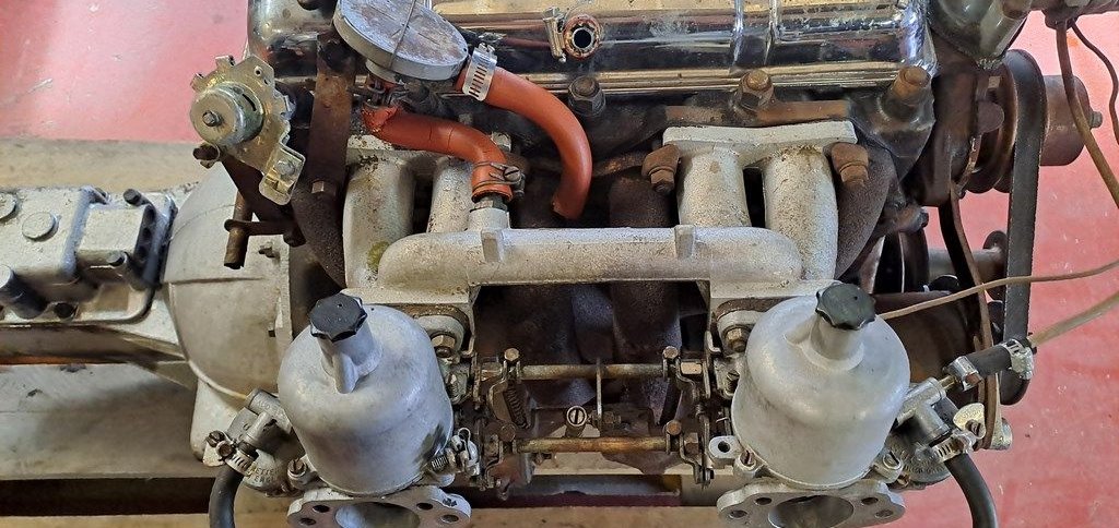 Ensemble Moteur + Boîte de vitesses Triumph TR4A IRS (1967) 2