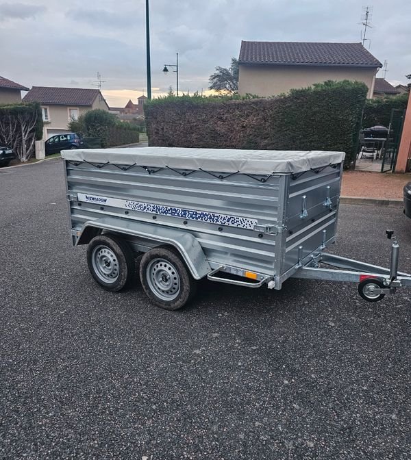 Remorque double essieux