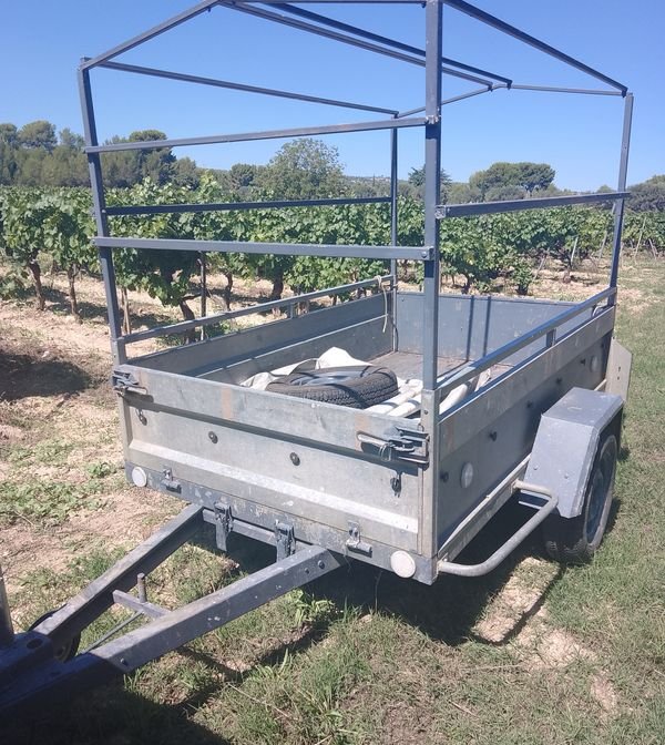 Remorque mil gamme pro caisse 220cm avec dome amortisseurs intégrés 2