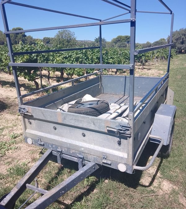 Remorque mil gamme pro caisse 220cm avec dome amortisseurs intégrés 3