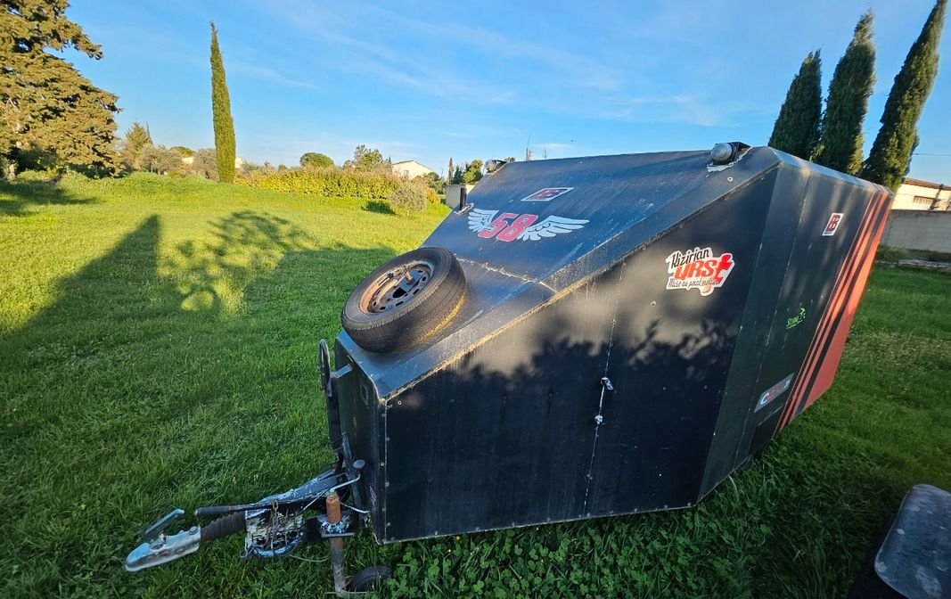 Remorque fermée freinée avec carte grise 2