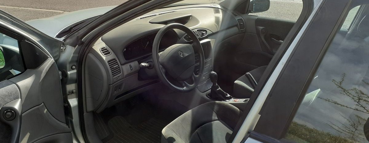 Laguna 2 1l9 DCI 110cv a redémarrer ou pour pièces 3