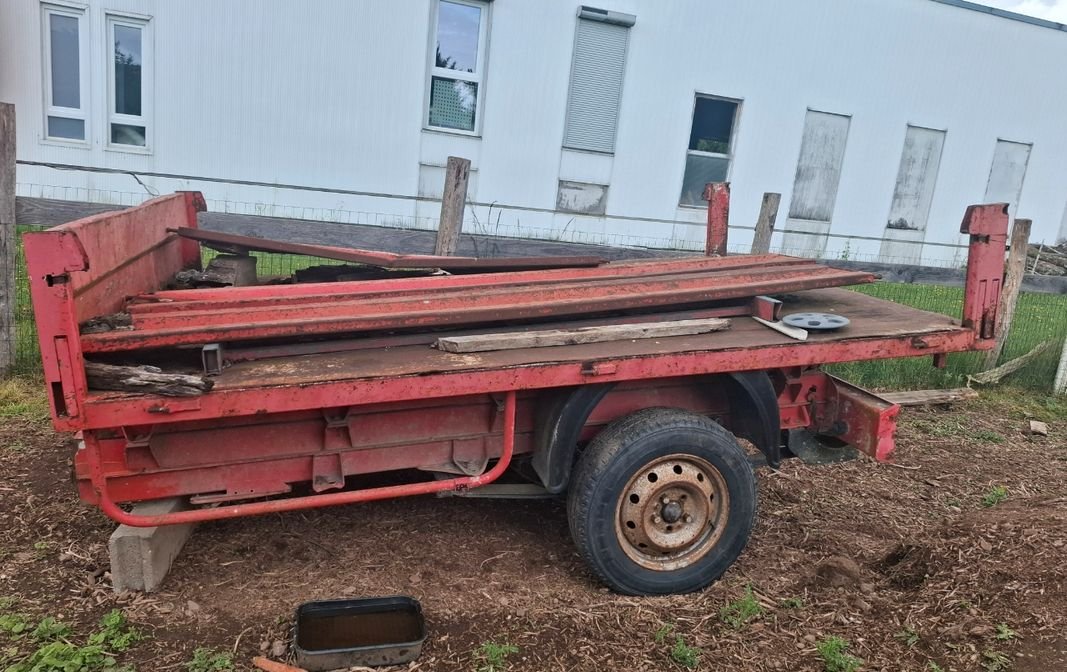 Partie arrière de boxer à benne pour remorque
