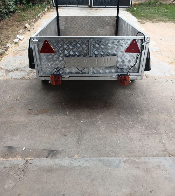Remorque Longueur1m67 Longueur1m10 haute 40c