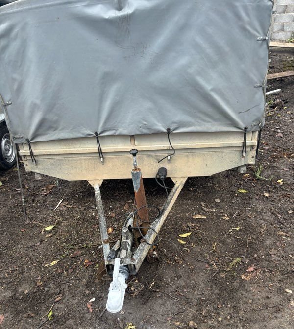 Remorque double essieux 2 tonnes 3,30 m sur 1,75 m avec papier belge