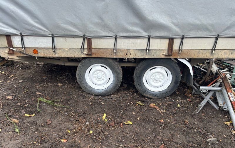 Remorque double essieux 2 tonnes 3,30 m sur 1,75 m avec papier belge 2