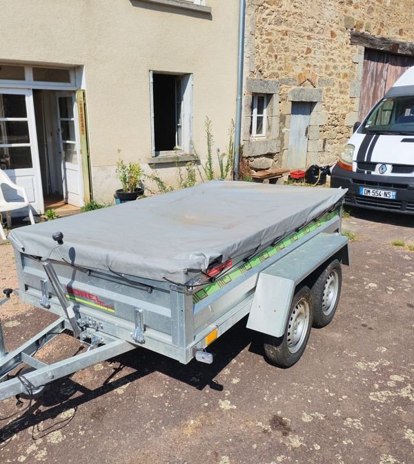 Remorque Sorel double essieu avec bache 3