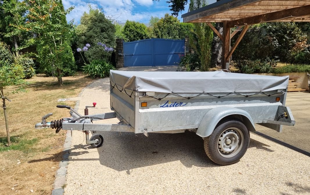REMORQUE LIDER FREINEE PTC 750 kg