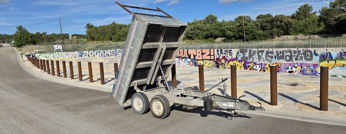 Remorque 250cm x 160cm, benne hydraulique PTAC 2100kg