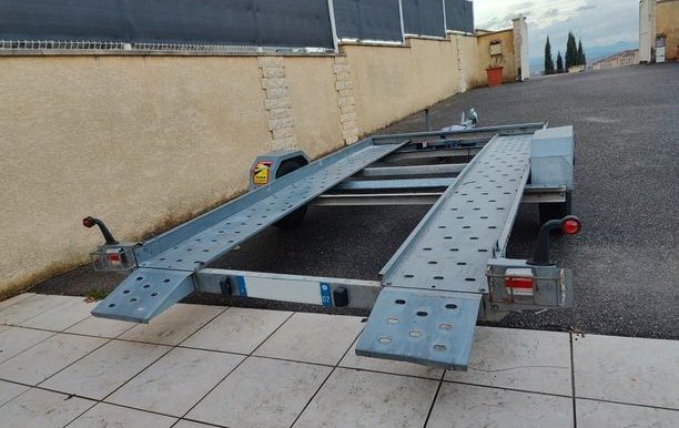 Remorque porte-voiture TRIGANO 1600kg 2