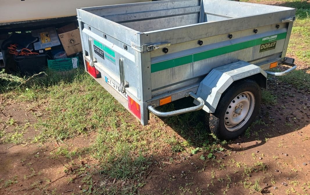 Remorque bagagere Rulquin R6201
Pneus en bon état 
Ptac 500 kg
2.65 m x 1.58 m 2