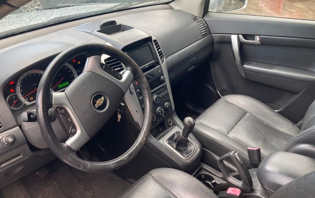 4×4 Chevrolet Captiva essence Export 3
