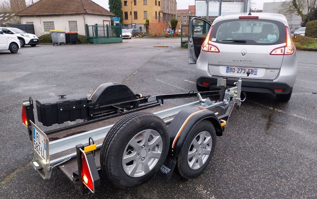Remorque moto basculante MIL 
Modèle KXL – PTAC 500 kg 3
