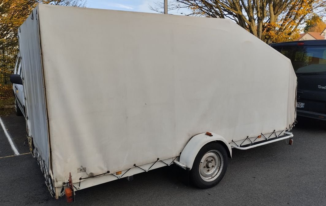 Vends remorque plateau bâchée 2