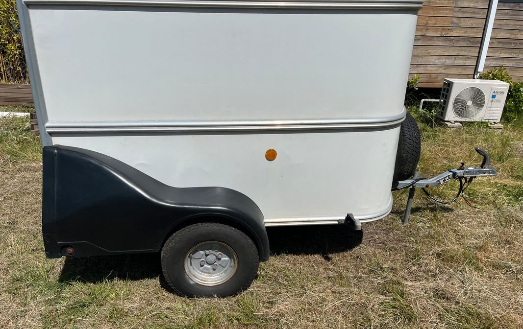 Remorque fermée 500 kgs Ifor Williams