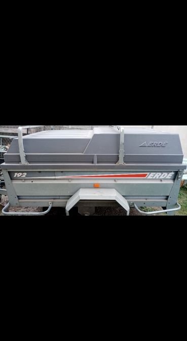 Remorque avec capot 2