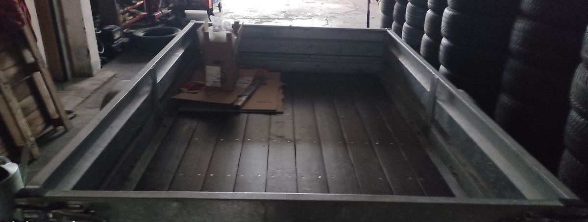 Remorque LIDER - Caisse basculante 500KG. 253 X153 3
