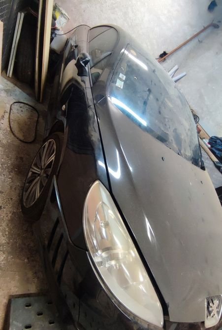 407 coupe 2 l HDi pour pièces ou autre 2