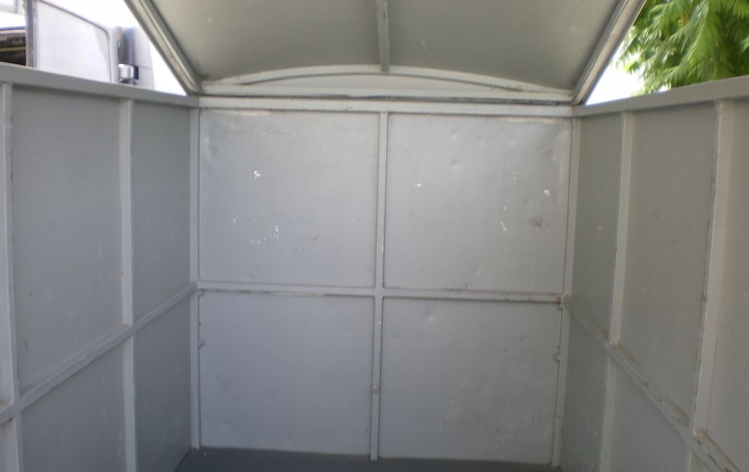 Remorque fermée de marque Moiroud 750 kl 3