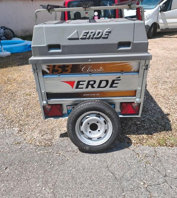 Remorque Erdé 153 basculante + Capot et accessoires – Très peu roulé 2