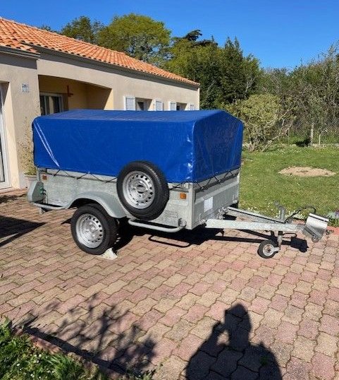 REMORQUE LIDER serie ROBUST Basculante avec Bache haute sur ossature