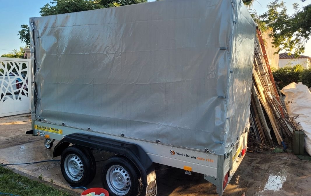 Remorque saris double essieu ptc 2000kg